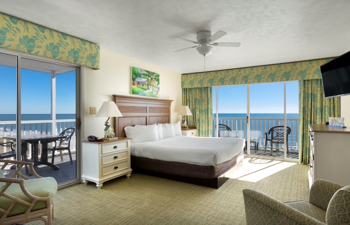 Caribbean Resort - 3 Bedroom Oceanfront Penthouse