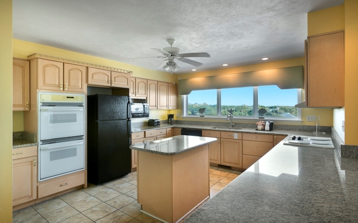Caribbean Resort - 3 Bedroom Oceanfront Penthouse